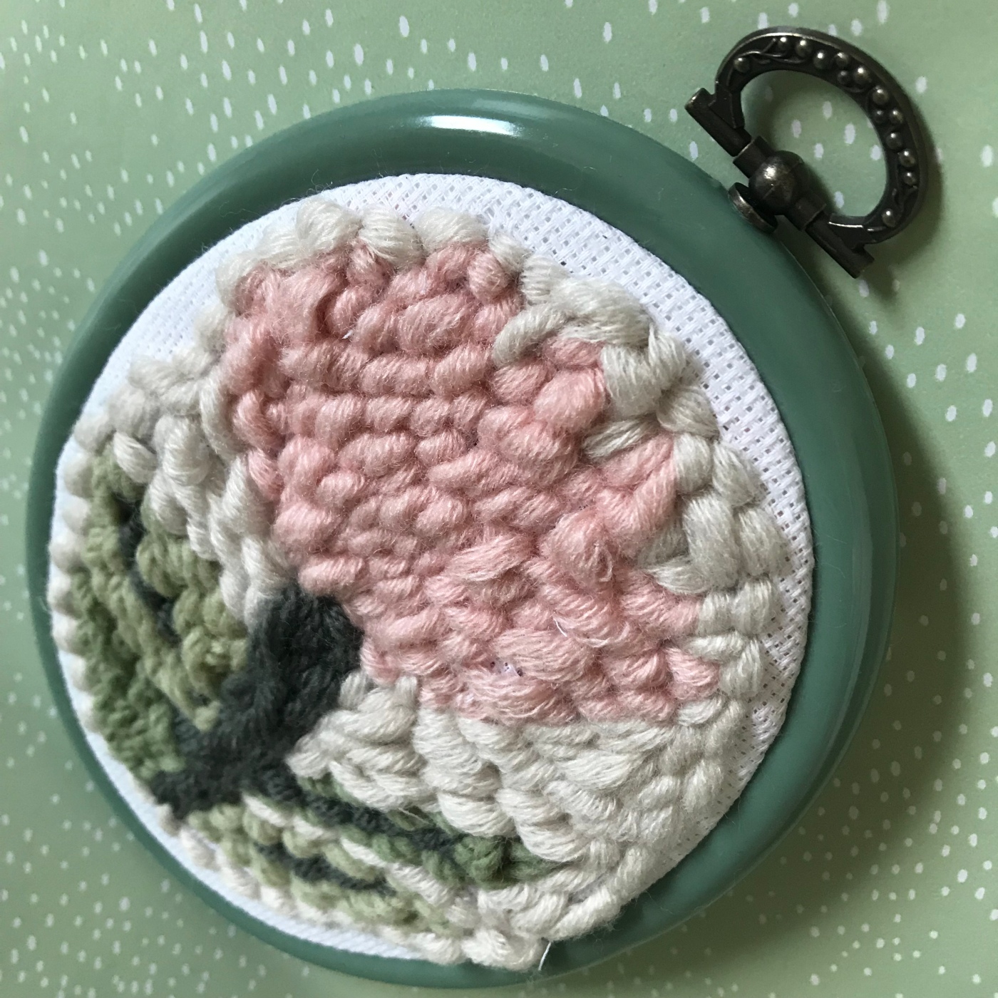 Punch needle - bricolage enfant - DIY - craft for kids - tissage - laine - broderie - image à la une